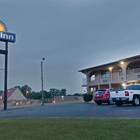 Days Inn By Wyndham Downtown-Nashville West Trinity Lane Exterior foto