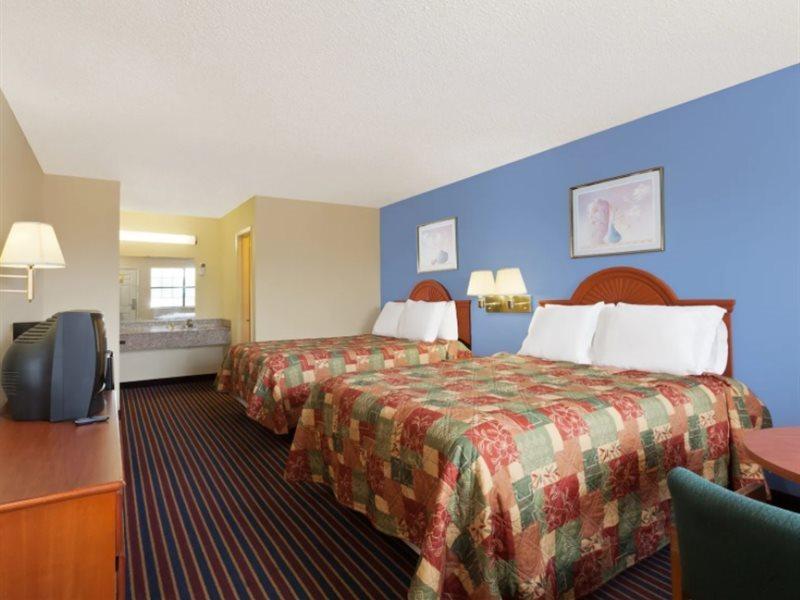 Days Inn By Wyndham Downtown-Nashville West Trinity Lane Exterior foto