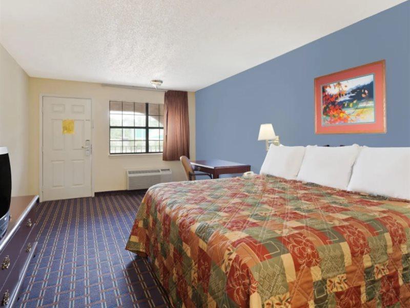 Days Inn By Wyndham Downtown-Nashville West Trinity Lane Exterior foto