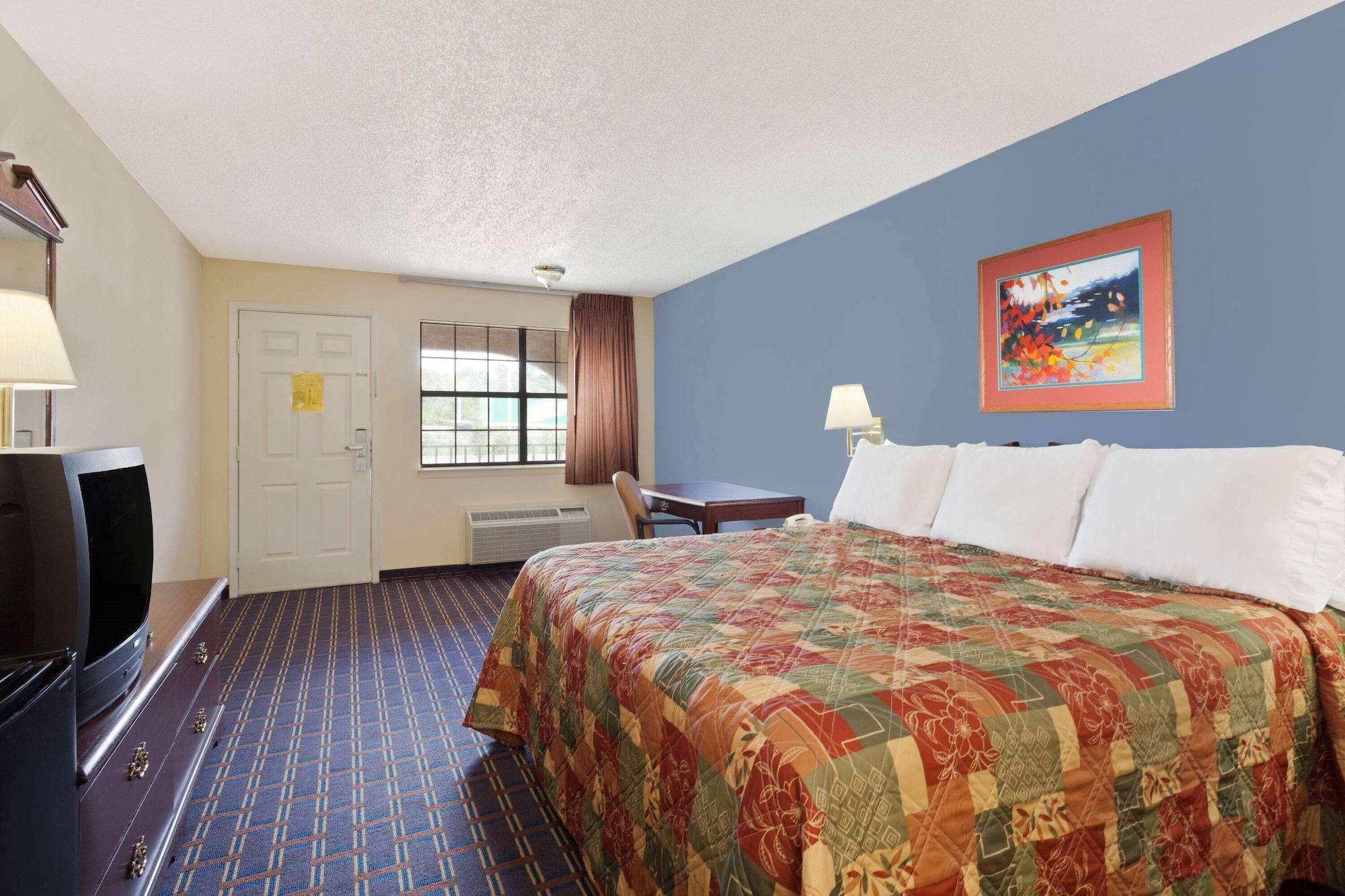 Days Inn By Wyndham Downtown-Nashville West Trinity Lane Exterior foto