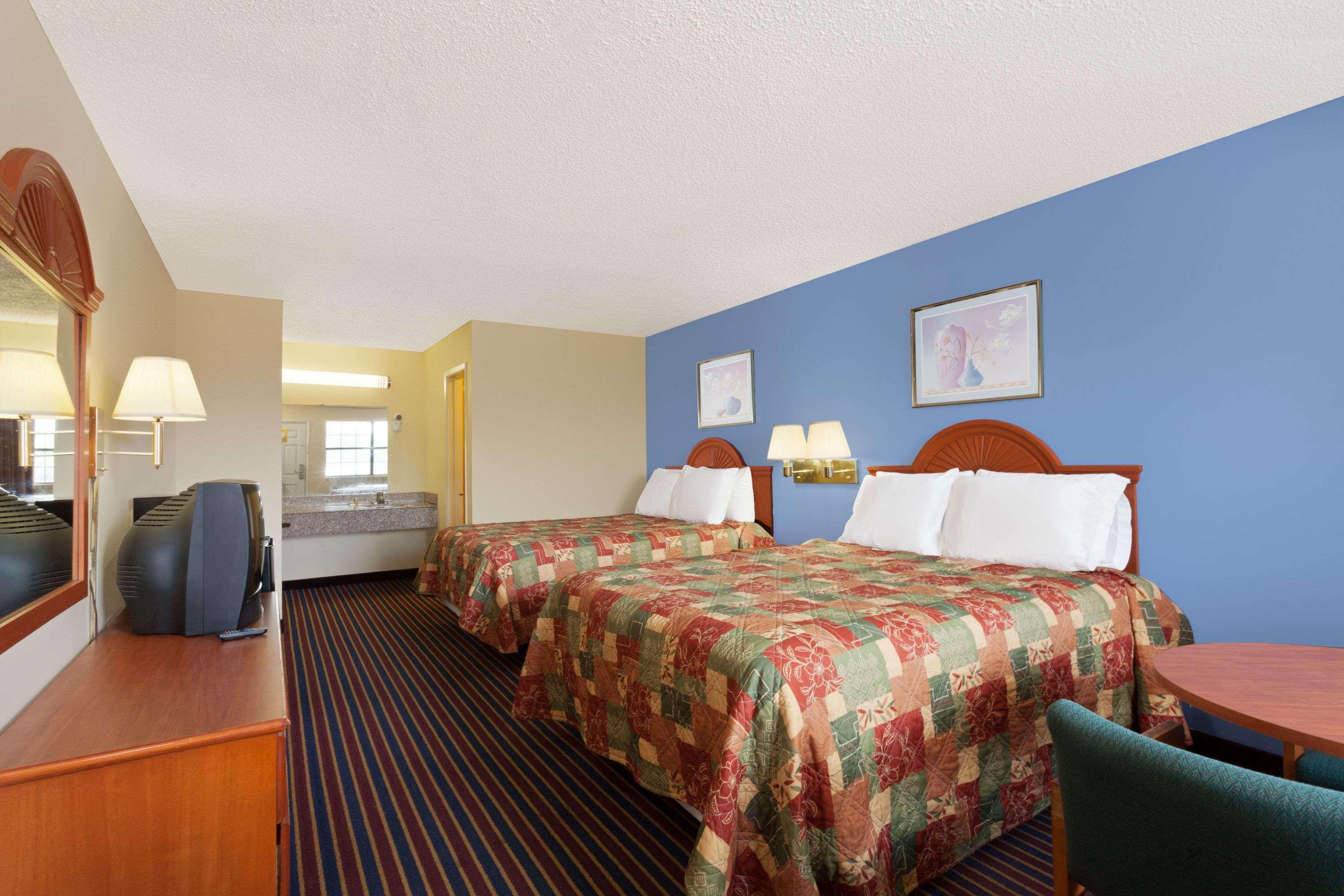 Days Inn By Wyndham Downtown-Nashville West Trinity Lane Exterior foto