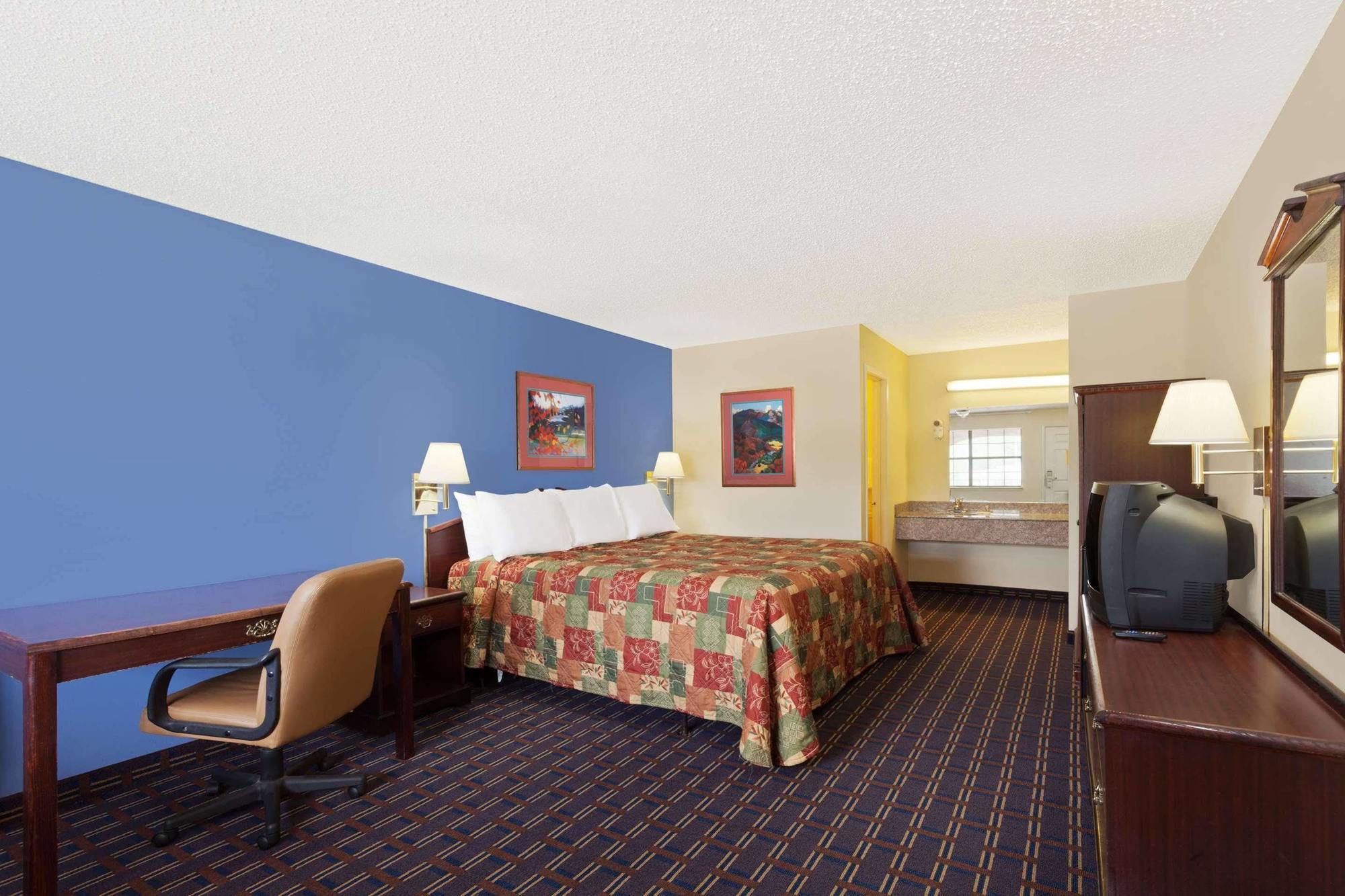 Days Inn By Wyndham Downtown-Nashville West Trinity Lane Exterior foto